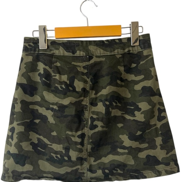 Camouflage Button-Up Skirt - Picture 2 of 2